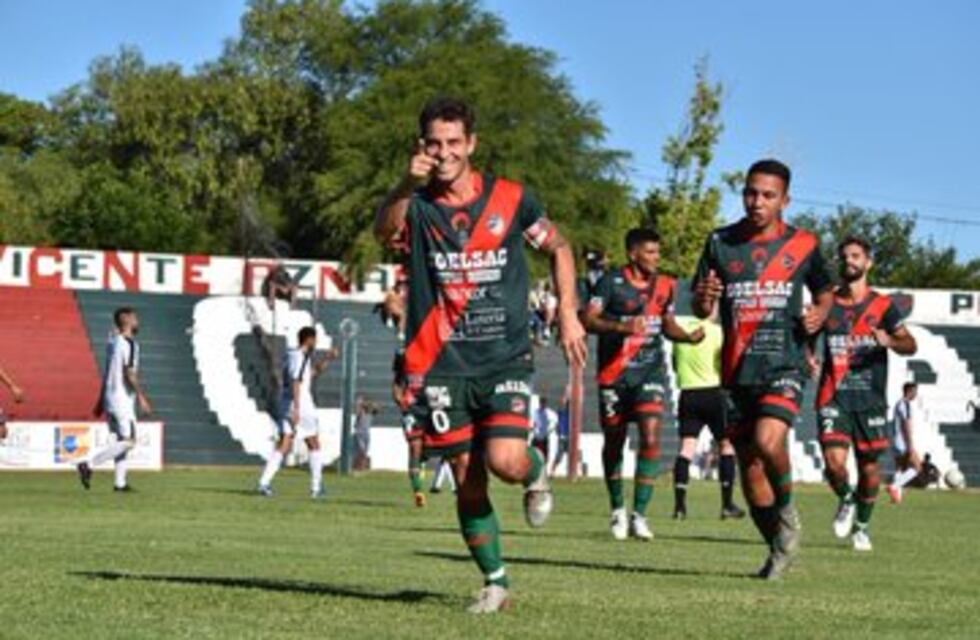 Argentino Peñarol derrotó a Juniors y se acomodó en el Regional Amateur