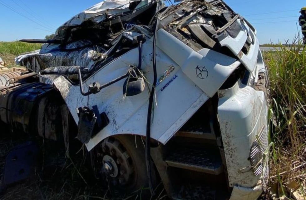 Córdoba: un camionero falleció tras protagonizar un impactante siniestro vial