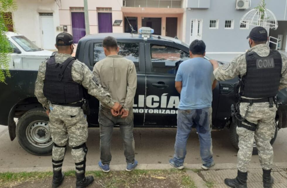 Entraron a robar a una casa y bajo amenazas, abusaron de una joven de 17 años