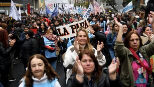 El segundo día del paro docente estuvo marcado por una nutrida movilización en Córdoba.