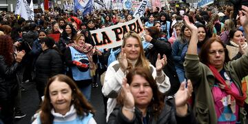 El segundo día del paro docente estuvo marcado por una nutrida movilización en Córdoba.