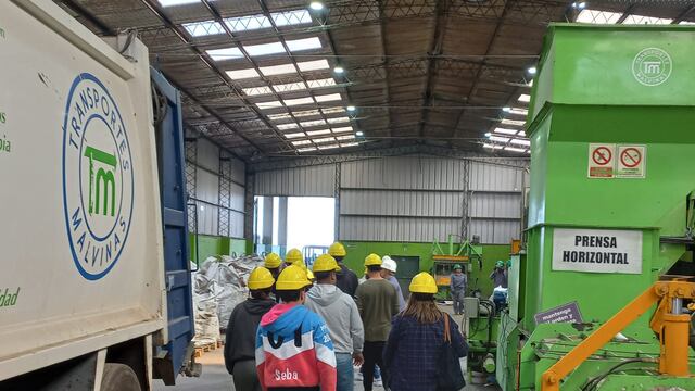Alumnos de la Escuela Secundaria Nº 2 de Tres Arroyos visitaron la Planta de Separación de Residuos