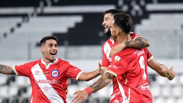 Gabriel Ávalos celebra su gol ante Atlético Nacional en la Copa Libertadores (Foto: DANIEL DUARTE / AFP)