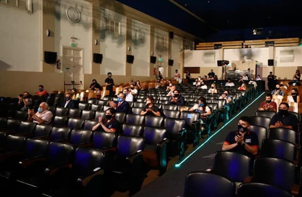 Maipú celebra los ocho años de recuperación patrimonial del Cine Teatro Imperial