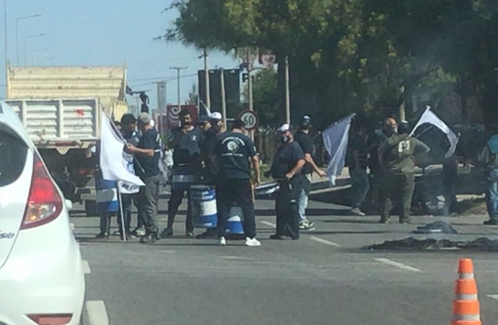 Manifestaciones en Córdoba: caos de tránsito en avenida La Voz del Interior