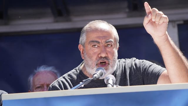 Héctor Daer en el acto de la CGT contra el Gobierno. Foto: Corresponsalía