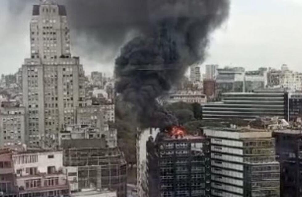Se incendió un edificio en Retiro y dos personas fueron hospitalizadas