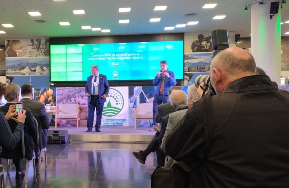 La Escuela Agropecuaria de Tres Arroyos presente en el Congreso Internacional de Políticas Públicas para la AgroBioIndustria