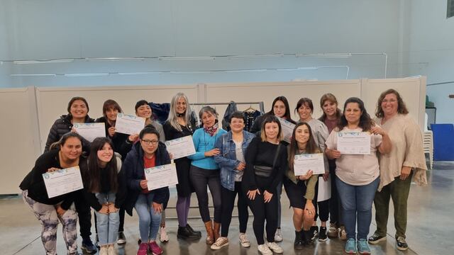FInalizó el curso sobre fabricación textil