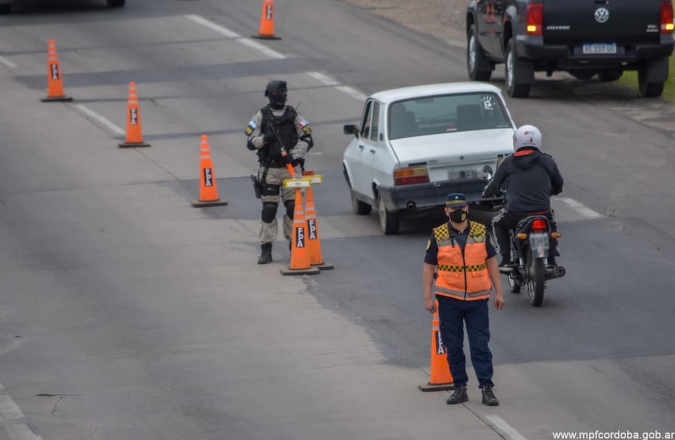 Secuestran éxtasis, marihuana y hongos alucinógenos tras un control en plena autopista Córdoba-Carlos Paz