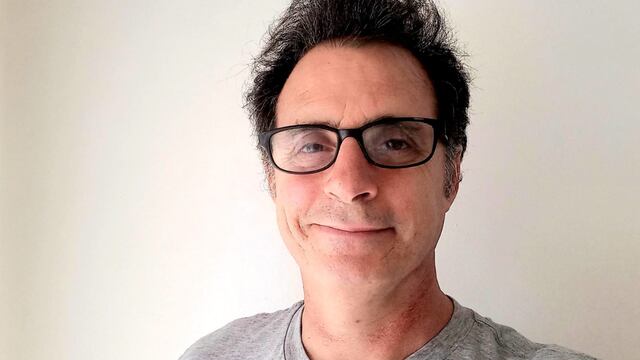 El cordobés Gastón Castellano dibujó el auto de Colapinto y se volvió furor. (Gentileza)