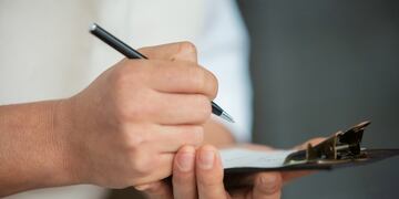 Una importante cadena gastronómica busca empleados en Córdoba y ofrece sueldos cercanos al millón de pesos. (Imagen ilustrativa)