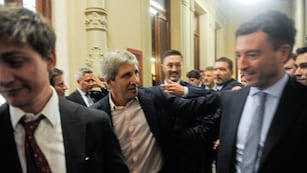 Rodrigo De Loredo con Luis y Santiago Caputo durante la apertura de sesiones (Foto: Federico López Claro)