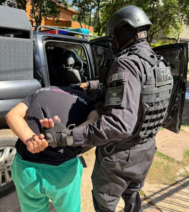 Carlos Paz: una pareja fue detenida con drogas y millones en un geriátrico tomado. Fotos: El Diario de Carlos Paz