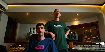Hipnótica, banda formada por Hernán Ortiz y Nahuel Barbero.