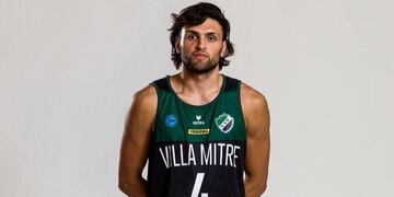 Iván Gómez Lepez forma parte del equipo de Villa Mitre en la Liga Argentina.