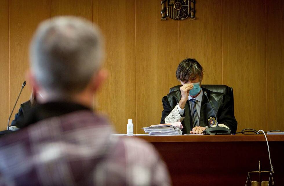 Un hombre detectó menos dinero en su cuenta bancaria y la entidad lo tildó de infiel a su matrimonio