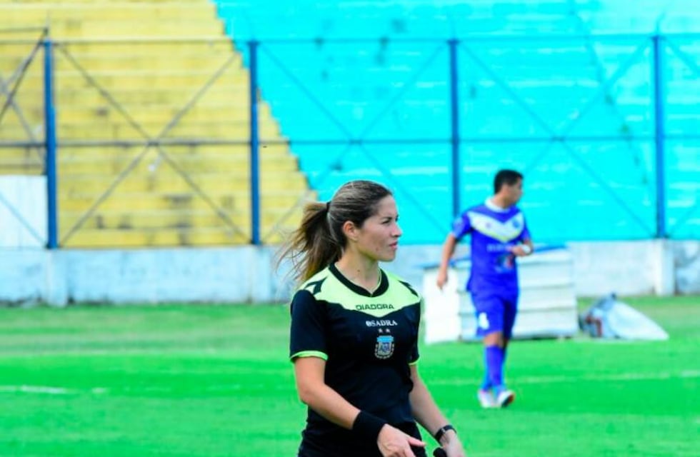 Rechazo por comentarios machistas de un relator sobre una juez de línea: “Ahí está… está linda, eh”