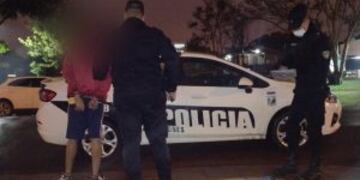 Atemorizaba a sus vecinos con una arma de juguete y fue detenido.