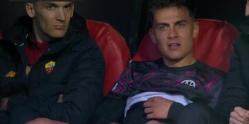 El lamento de Dybala al salir de la cancha en el duelo contra Feyenoord.