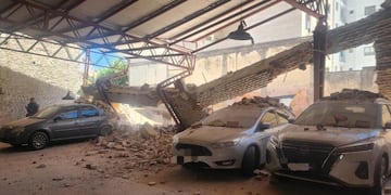 El derrumbe de una obra en Córdoba hizo temblar al barrio General Paz. (Policía de Córdoba)