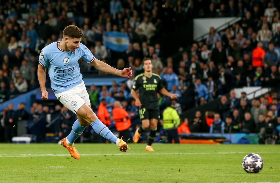 Julián Álvarez es campeón de la Premier League: Arsenal perdió y el título se lo queda el Manchester City