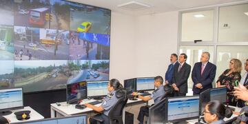La primera fase del plan "Jujuy Seguro e Interconectado" consiste en la puesta en funcionamiento de 600 cámaras de seguridad ubicadas en puntos estratégicos del "Gran Jujuy".
