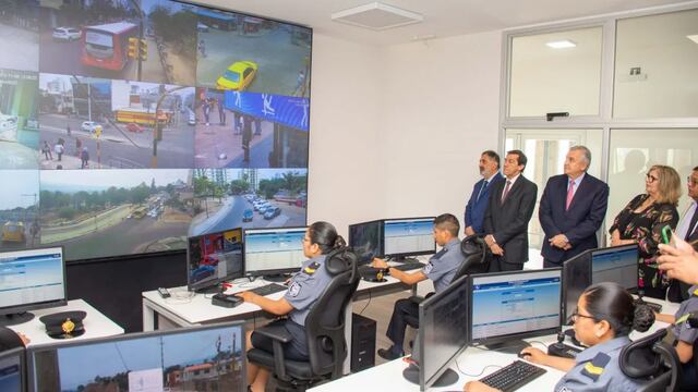 La primera fase del plan  "Jujuy Seguro e Interconectado" consiste en la puesta en funcionamiento de 600 cámaras de seguridad ubicadas en puntos estratégicos del "Gran Jujuy".