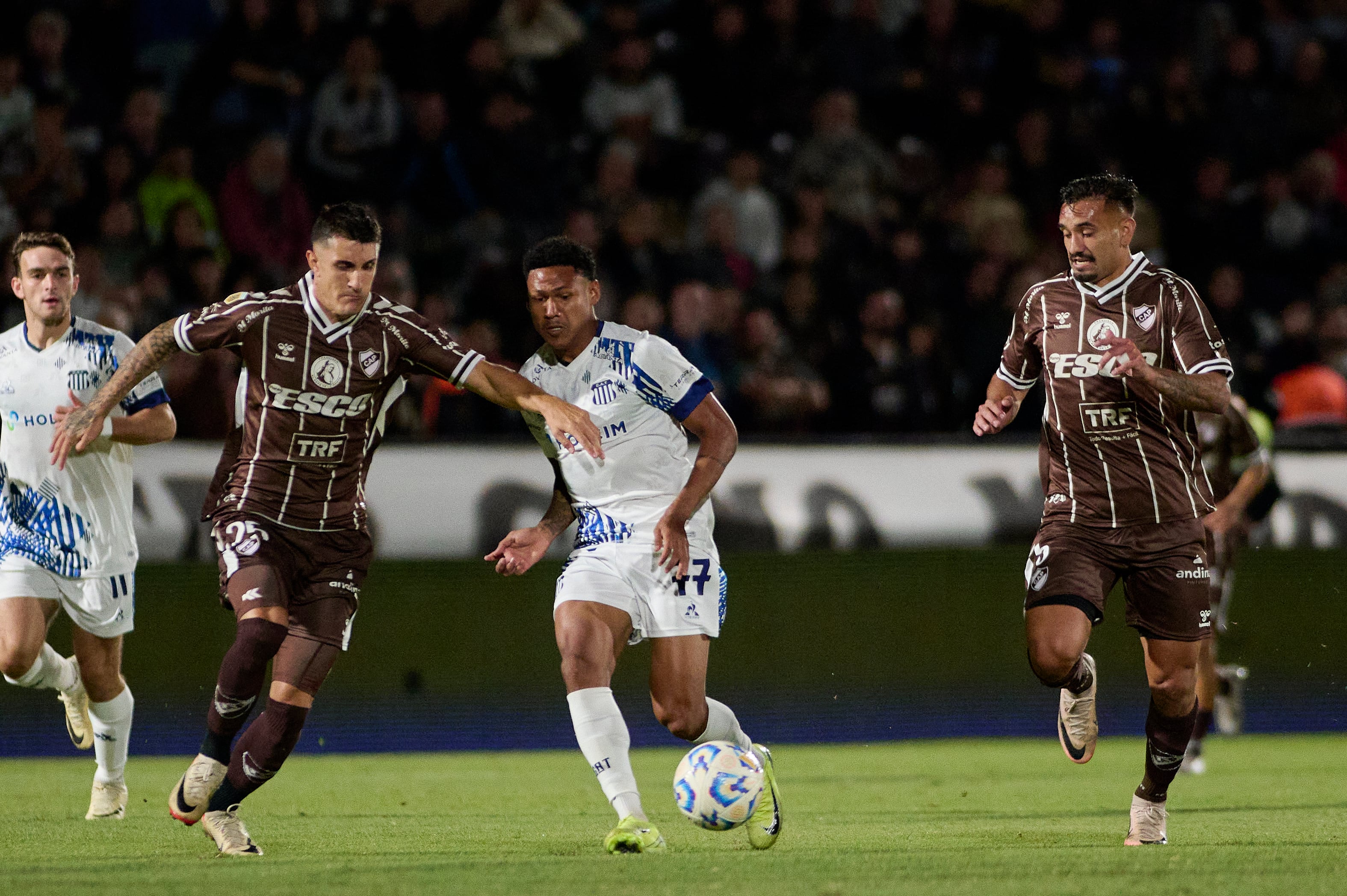 Talleres jugó contra Platense en Vicente López por la penúltima fecha del Apertura de la Copa de la Liga