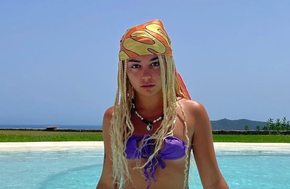 Carla Díaz, Ari de “Élite 4”, recordó el verano con fotos en top con abertura: “que felices éramos”