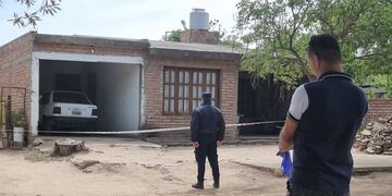 Investigan la muerte de Amalia García y detienen a su pareja. (Miguel Ortíz/ LaVoz)