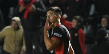 A Ignacio Lago ya lo llaman el "Messi del ascenso" en Colón. Será rival de Talleres (Gentileza Manuel Fabatía)