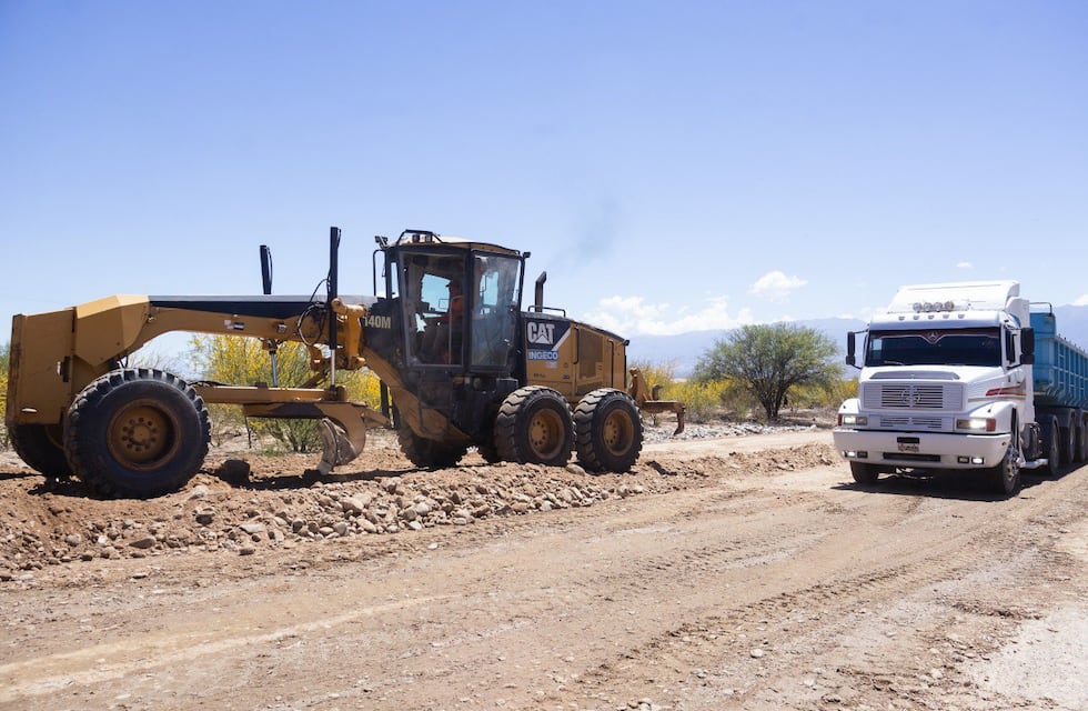 Progresa la pavimentación de la RP 357 en el Valle Calchaquí
