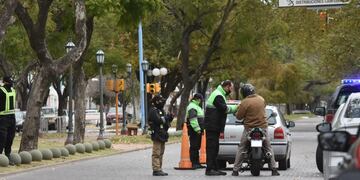 Controles municipales por restricciones en pandemia.
