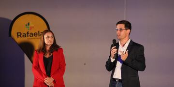 El intendente Leonardo Viotti y la secretaria de Desarrollo Económico, Innovación y Empleo, Patricia Imoberdorf.