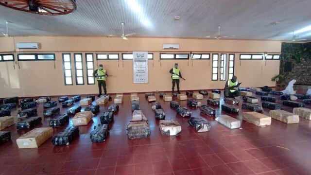Dos toneladas de marihuana incautada de un camión en Misiones.
