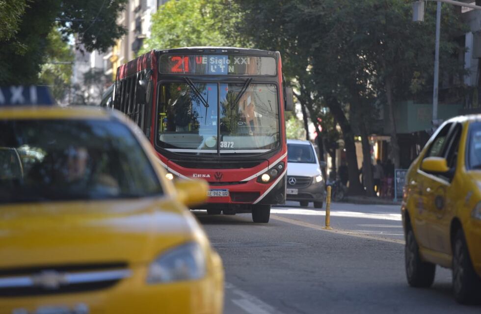 Más de 20 colectivos de Córdoba cambiaron una parte de sus recorridos habituales