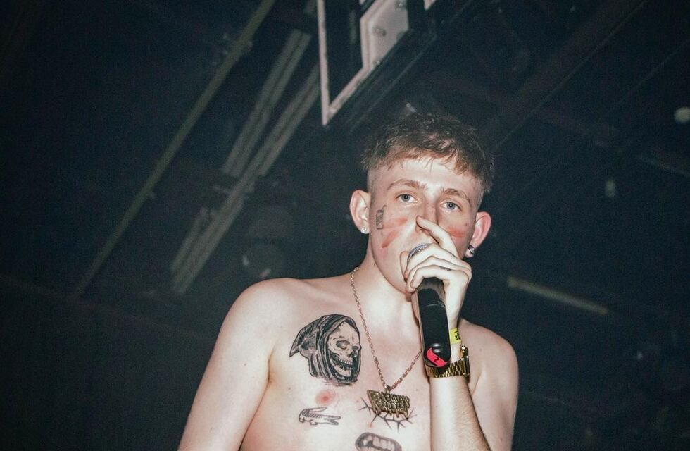 La herida que sufrió Dillom tras arrojarse al público en pleno show