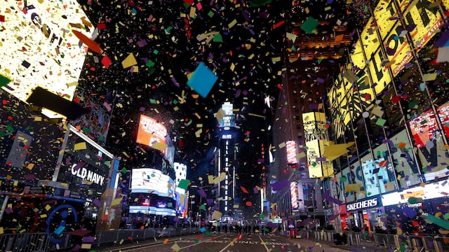 Festejos atípicos en Times Square para recibir al 2021.