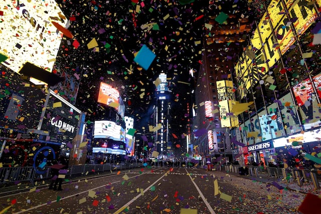 Festejos atípicos en Times Square para recibir al 2021.