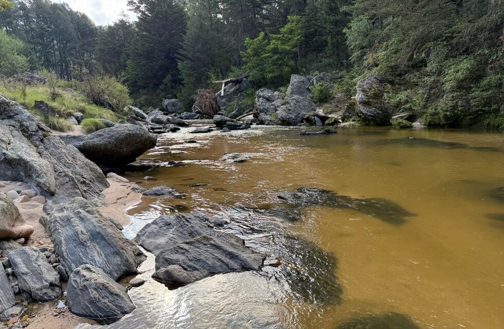 Crece la polémica por el agua cloacal en La Cumbrecita: la jefa comunal niega la contaminación