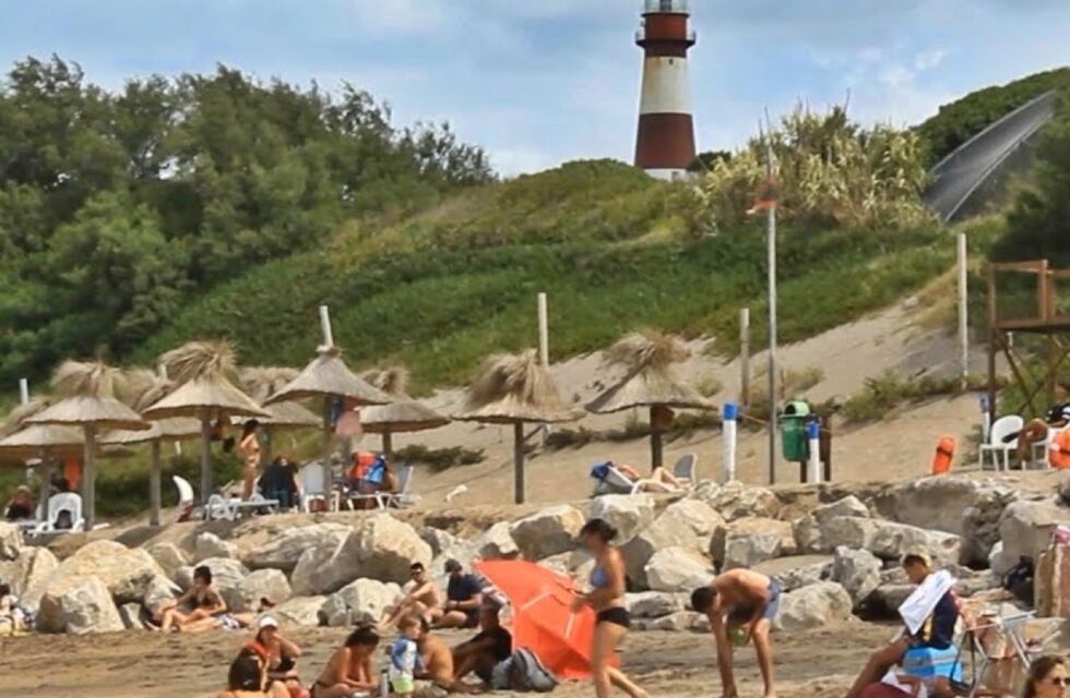 Cerraron el ingreso a una playa en Mar del Plata por la cantidad de jóvenes concentrados