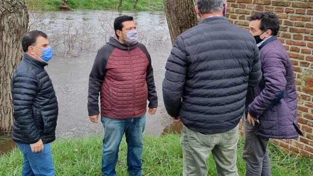 Bertellys recorrió Azul tras el temporal