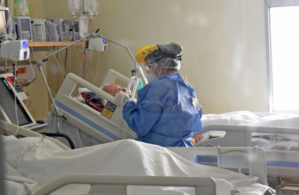 Urgente: buscan cama de internación para docente con pulmonía bilateral