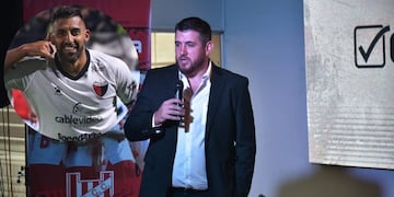 Cavagliatto le dejó un mensaje a Wanchope Ábila.