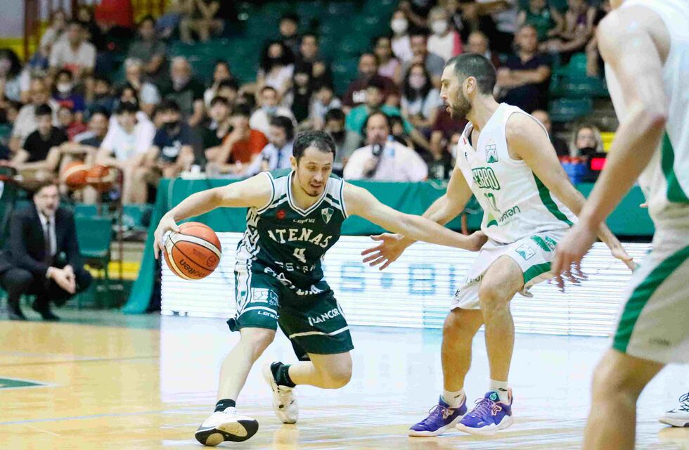 Atenas perdió el viejo clásico con Ferro y sufrió su tercera derrota en fila