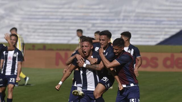 Mateo Retegui marcó el 2 a 0 de Talleres ante Rosario Central, por la fecha 13 de Liga Profesional. (Facundo Luque / La Voz).