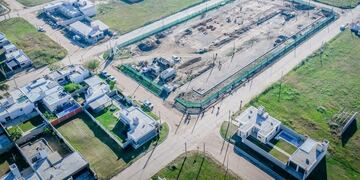 obra en construcción de la sede regional Arroyito de la UPC