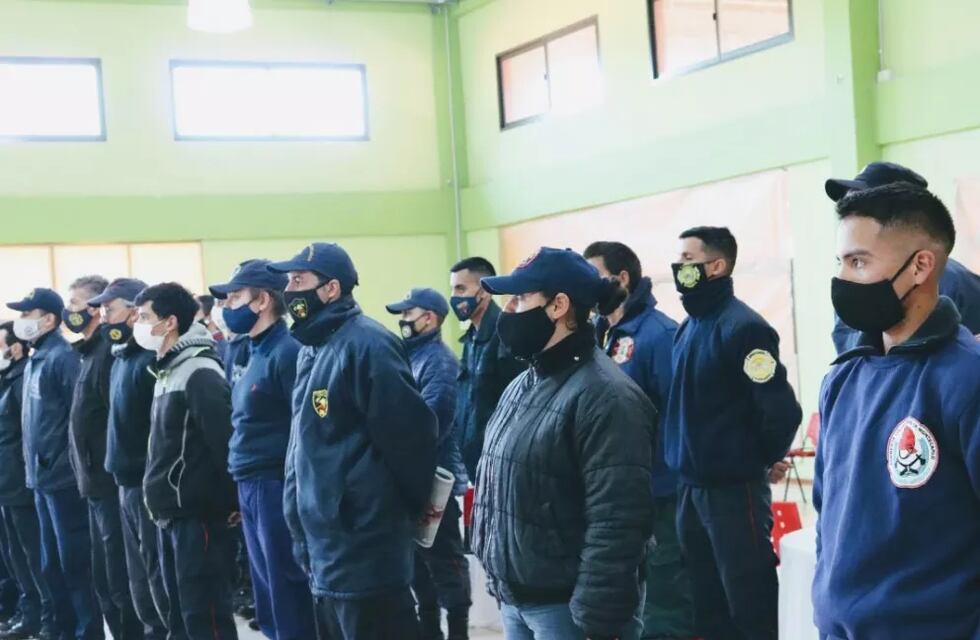 Herrera Ahuad participó del anuncio en Montecarlo de la primera Brigada de Incendios Forestales de Misiones