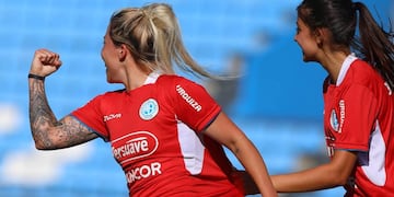 Maira Acevedo y Pilar Casas, dos de las figuras del Pirata (Prensa Belgrano)